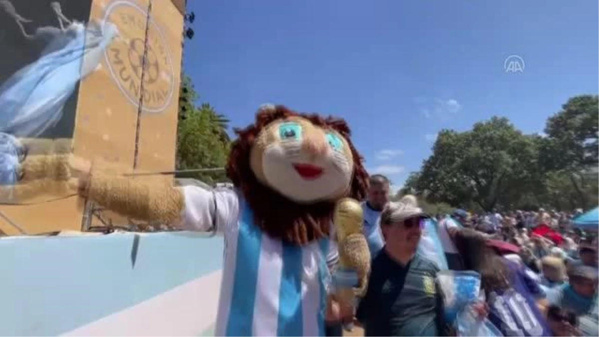 BUENOS AIRES - Arjantin\'de halk meydanlarda dünya kupası finalini izliyor