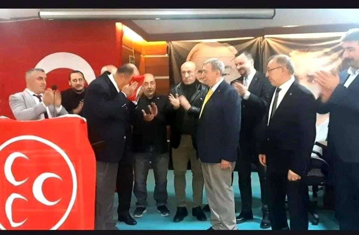 MHP İl Başkanlığı\'nda devir teslim töreni