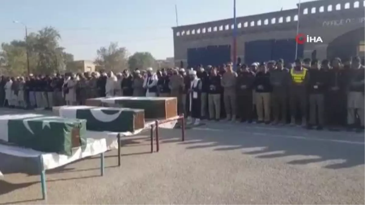 Pakistan\'da polis merkezine saldırı: 4 ölü