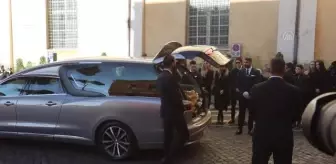 Sinisa Mihajlovic'in cenazesi Roma'da taziye ziyaretine açıldı