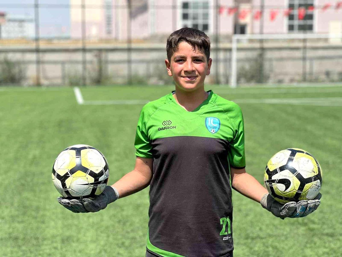 Ağrı U-14 futbol ligine Kaleci Kartal damga vurdu