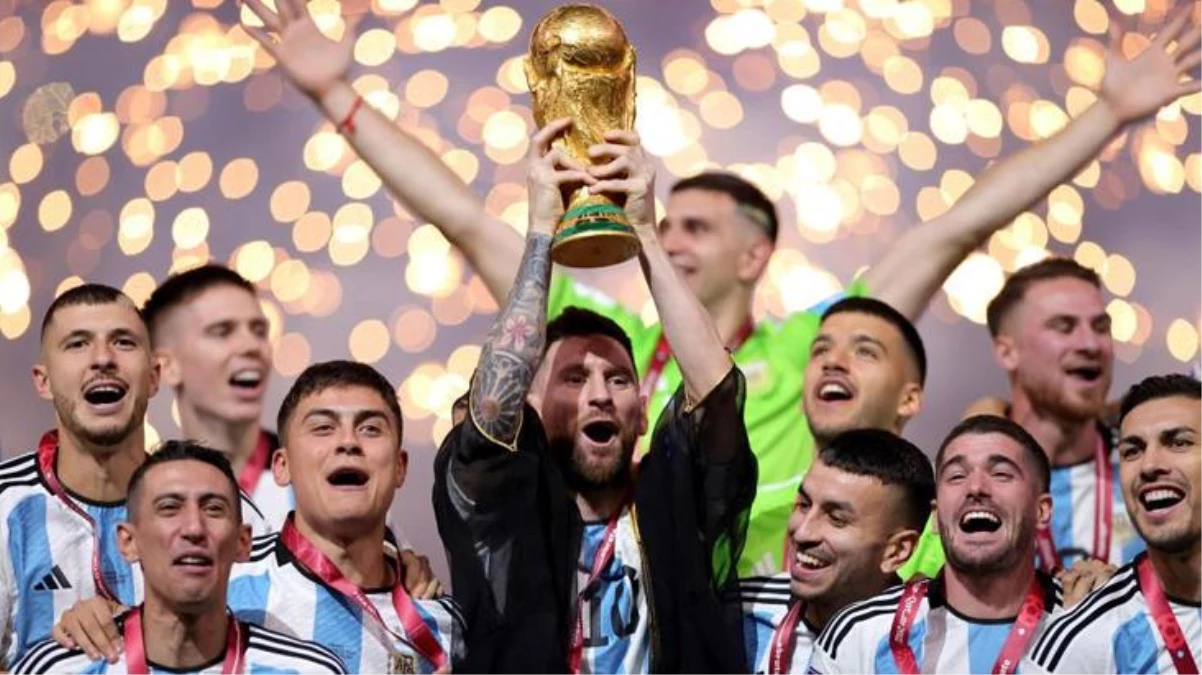 Arjantin\'in Dünya Kupası zaferi uluslararası basında geniş buldu! Manşetlerin hepsi birbirinden ilgi çekici