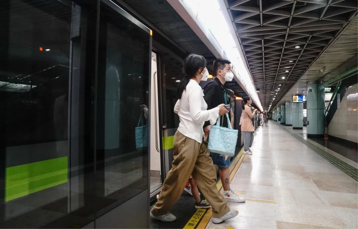 Çin Ulaştırma Bakanlığı Toplu Taşımanın Yeniden Başlatılmasını İstedi