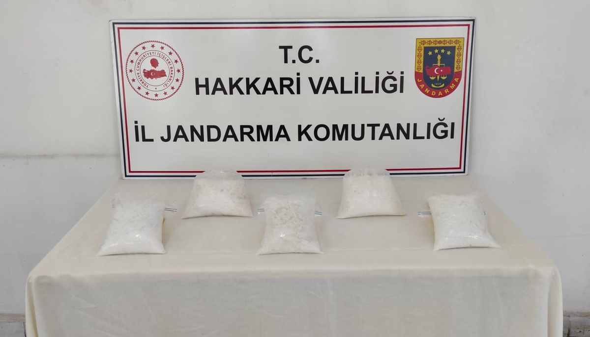 Hakkari\'de 5 kilogram sentetik uyuşturucu ele geçirildi