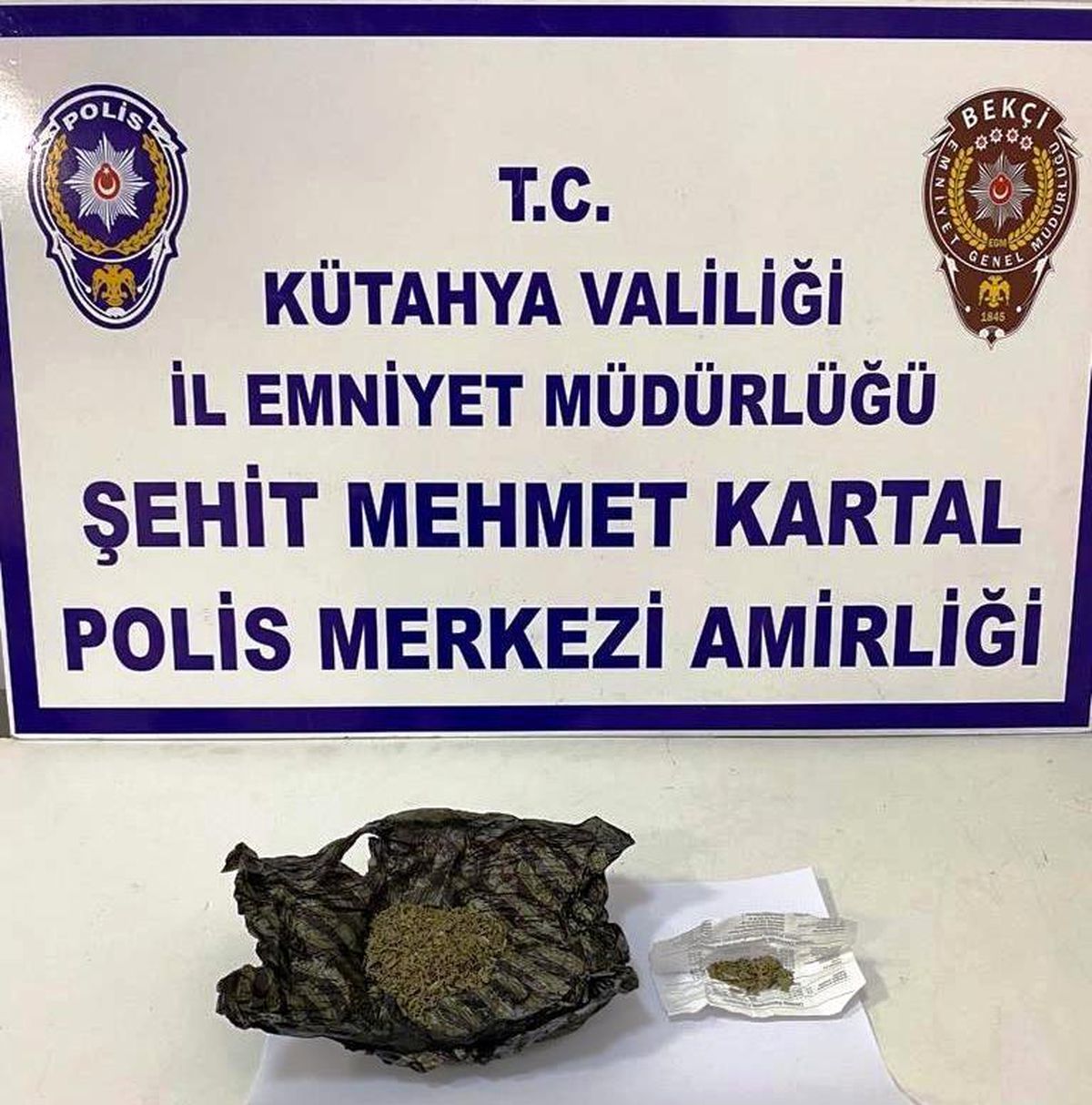 Kütahya\'da bir şahsın üzerinde uyuşturucu ele geçirdi