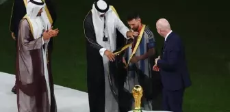 Katar Emiri'nin Messi'ye giydirdiği kıyafet olay olmuştu! Altından çok derin bir anlam çıktı