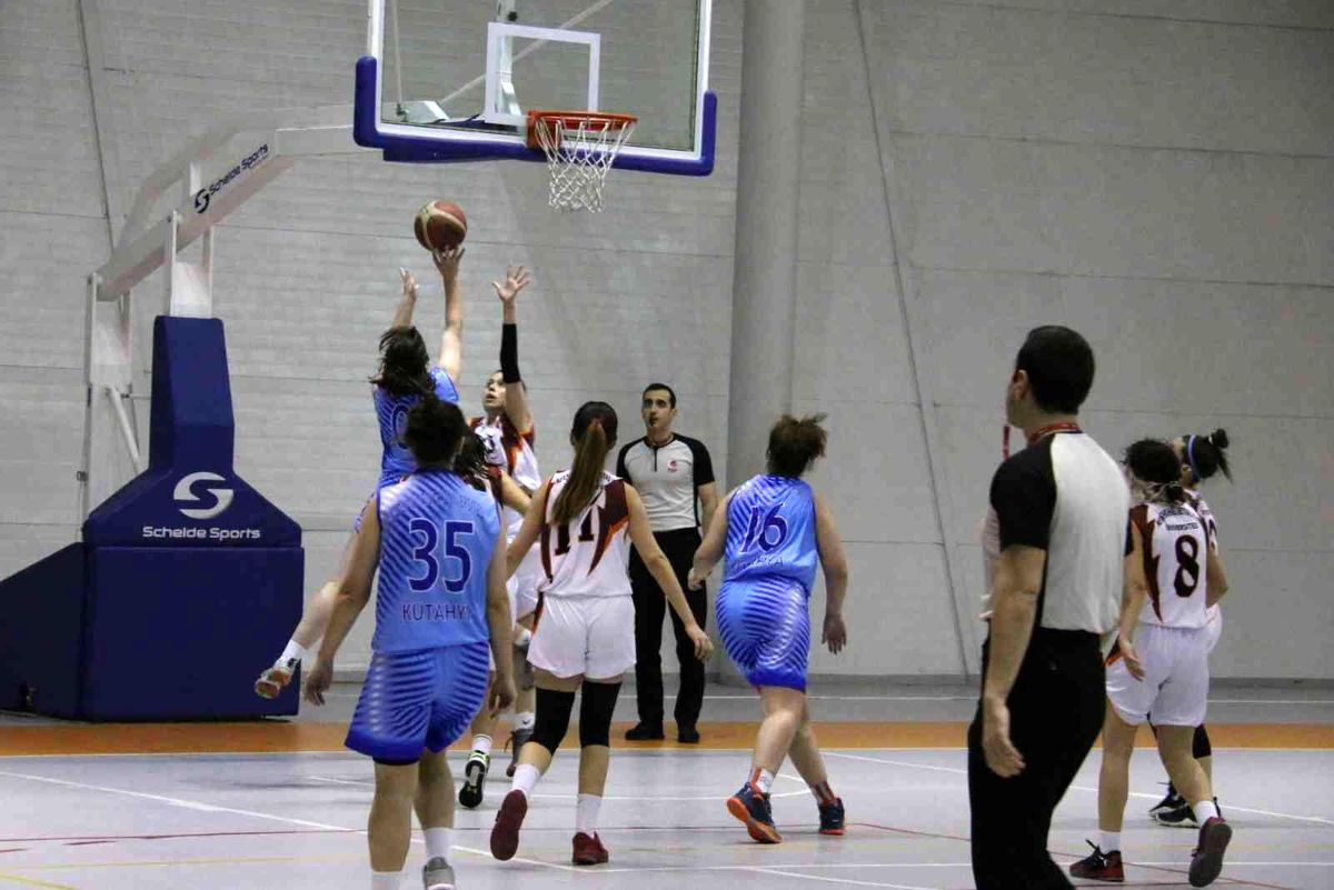NEVÜ\'de ÜNİLİG Basketbol Bölgesel Grup müsabakaları başladı