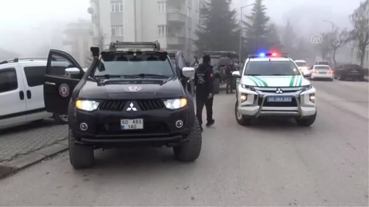 Off-road pilotları yaban hayvanları için doğaya yem bıraktı