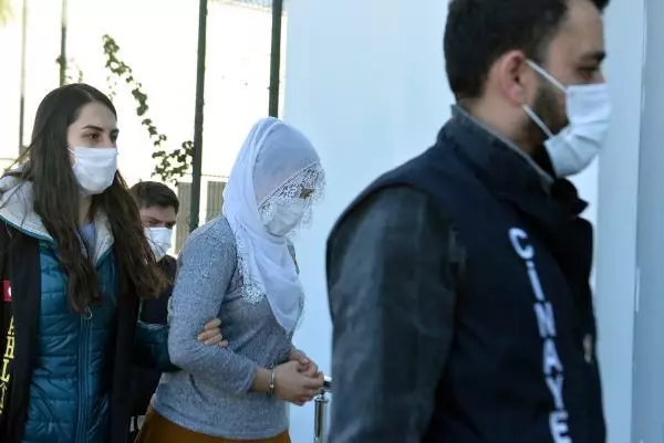 Baba, bıçakladığı oğlunun başında ölmesini beklemiş, iki eşi ve eniştesiyle birlikte cesedi kanala atmış Baba, bıçakladığı oğlunun başında ölmesini beklemiş, iki eşi ve eniştesiyle birlikte cesedi kanala atmış