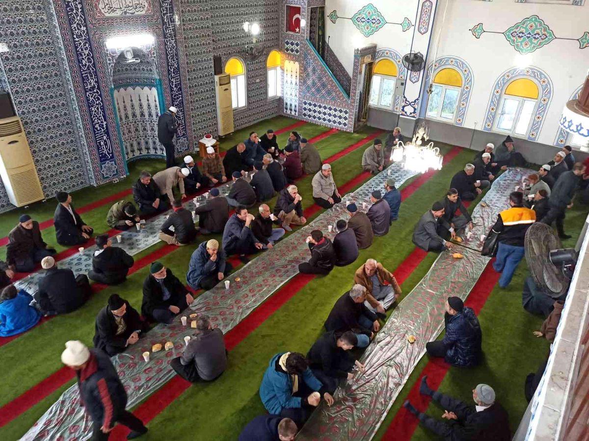 Osmaniye\'de sabah namazı buluşması