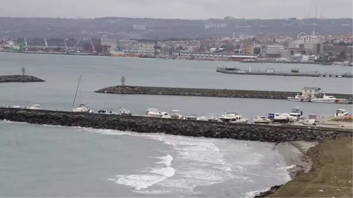 Poyraz deniz ulaşımını olumsuz etkiliyor