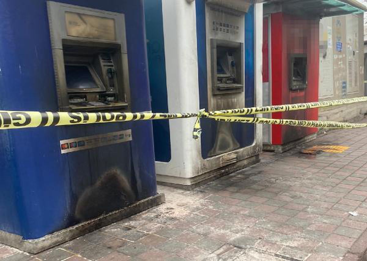Siirt\'te 5 ATM yakıldı