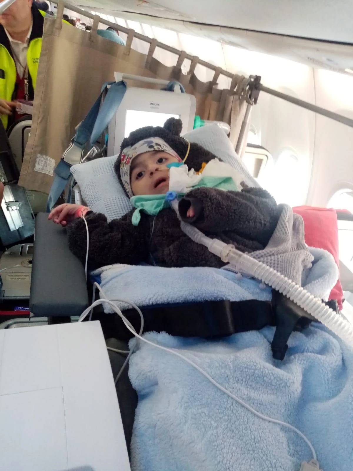 Trabzonlu SMA hastası Egemen bebek tedavi için Dubai\'ye gideceği günü bekliyor