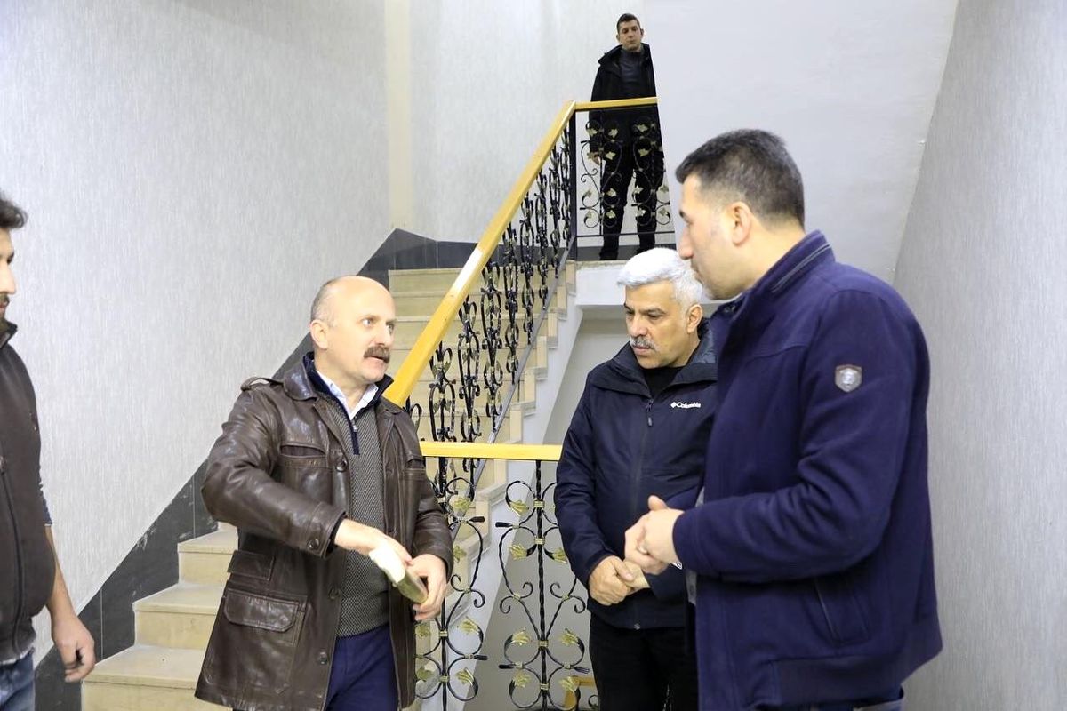 Ağrı Valisi Varol, polisevinde incelemelerde bulundu