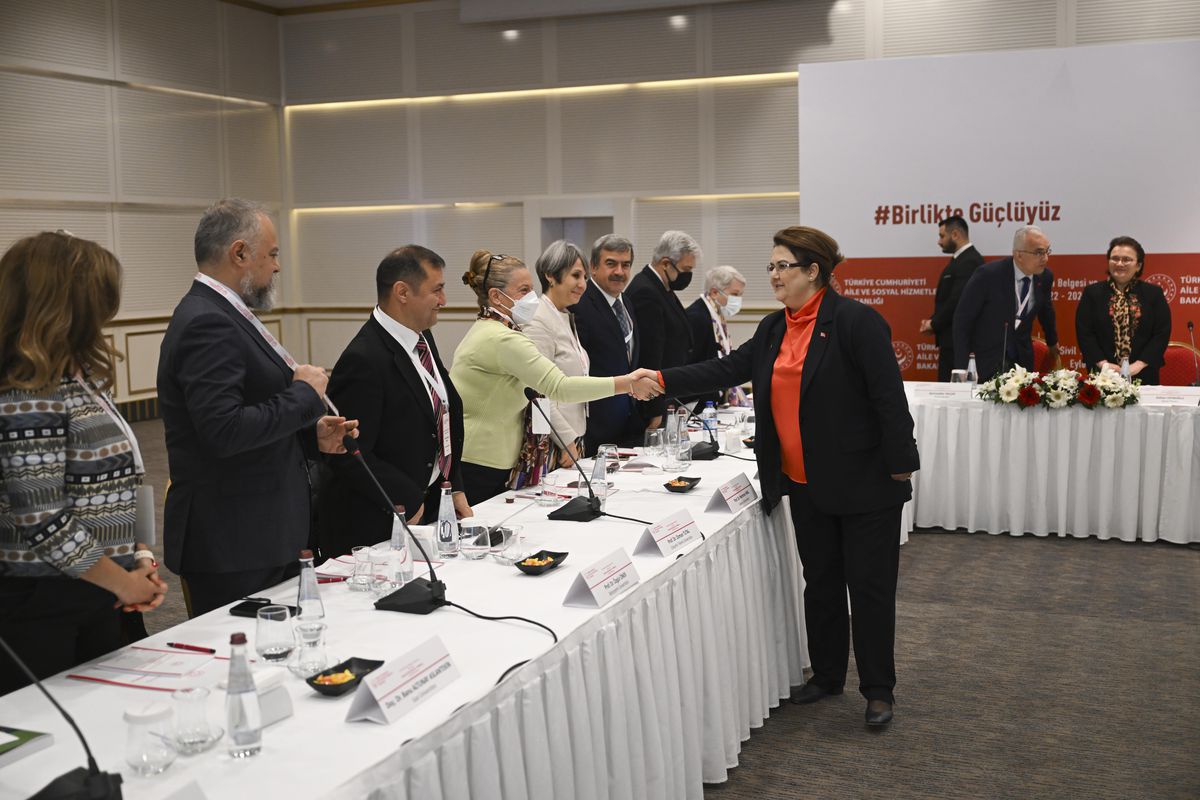 Aile ve Sosyal Hizmetler Bakanı Yanık, 5. Akademi Buluşmaları\'nda konuştu Açıklaması