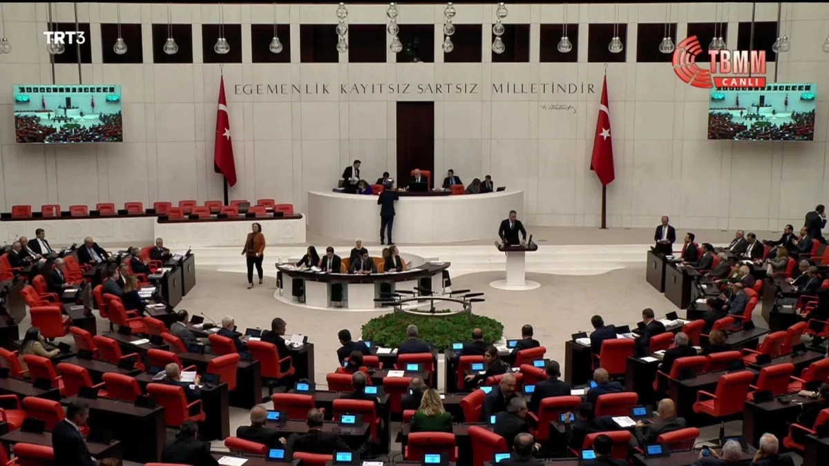 Ali Mahir Başarır\'ın "Asgari Ücretlinin Maaşına Haciz Gelmesin" Önerisi, AKP ve MHP\'lilerin Oylarıyla Reddedildi