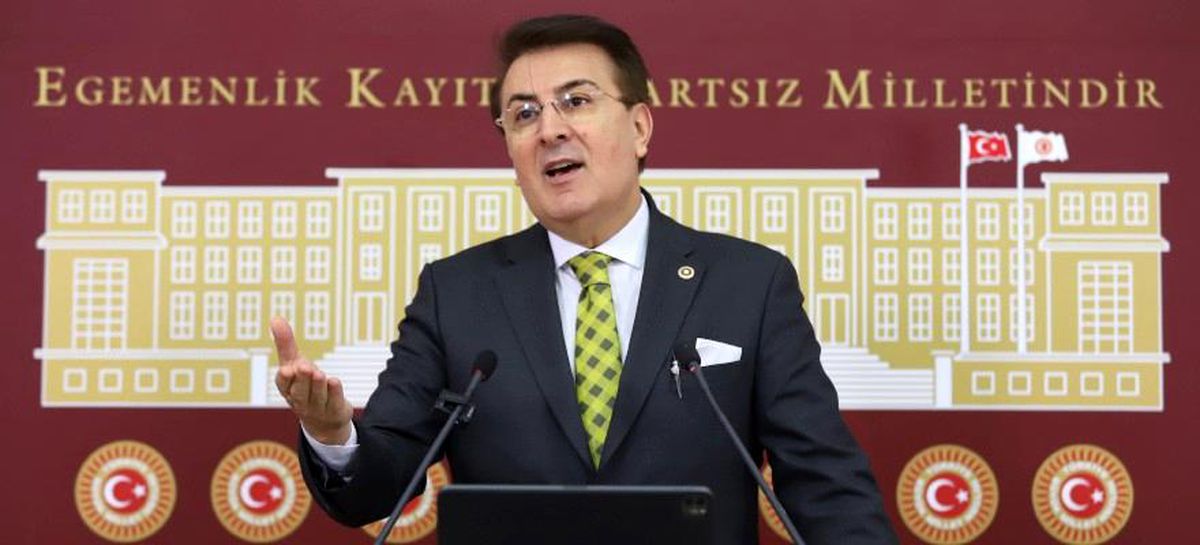 Aydemir: Mehmet Akif Ersoy bir tefekkür abidesidir\'