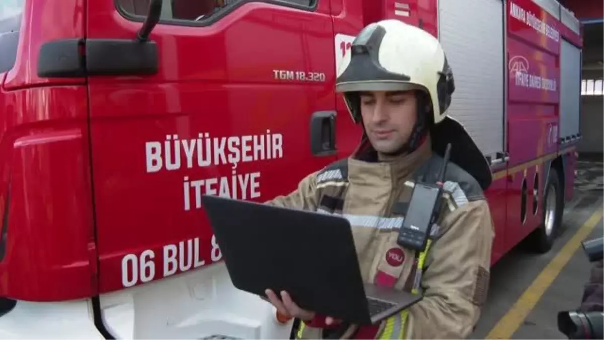Başkent itfaiyesi, AA'nın 'Yılın Fotoğrafları' oylamasına katıldı