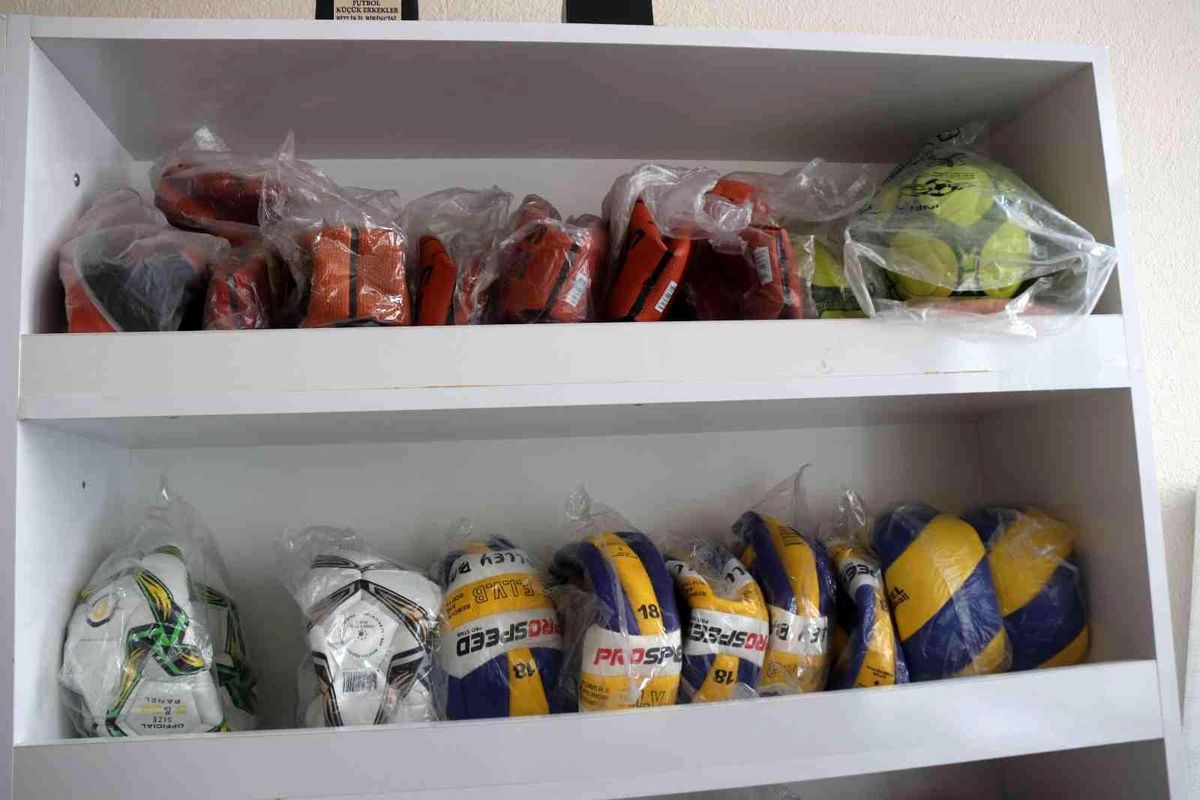 Bitlisli futbolcudan vefa örneği