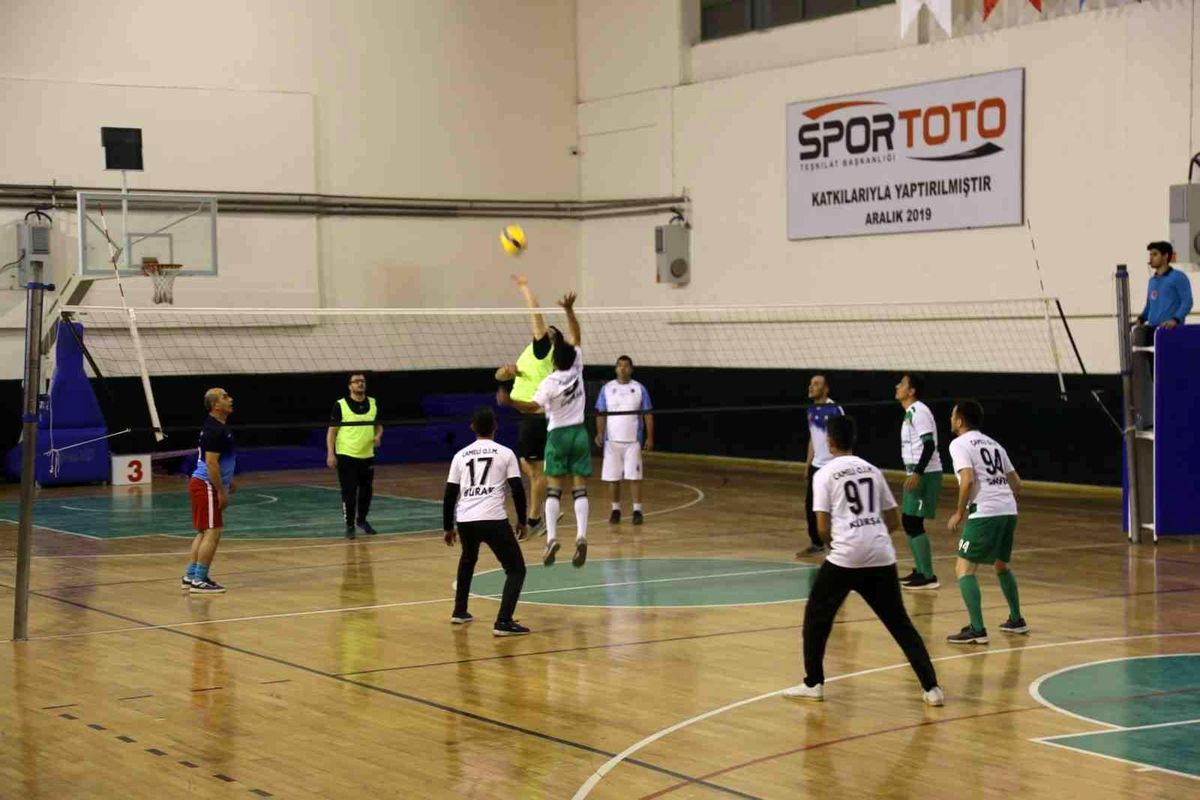 Çameli\'nde kurumlar arası voleybol turnuvası başladı