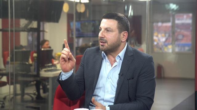 Davut Güloğlu'ndan 'Cinsel ilişki bağımlılığı tedavisi gördün mü?' sorusuna net cevap