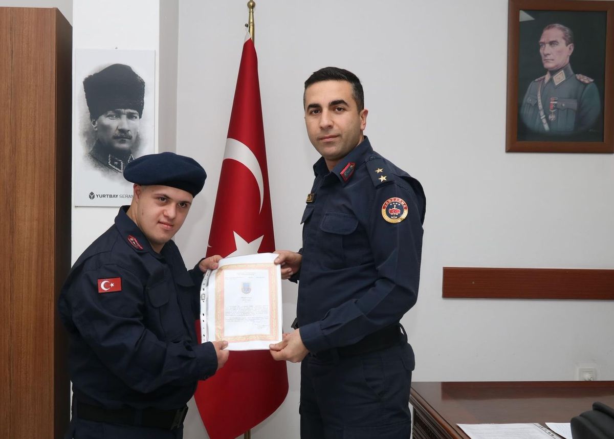 Eskişehir\'de engelli gencin bir günlük askerlik sevinci