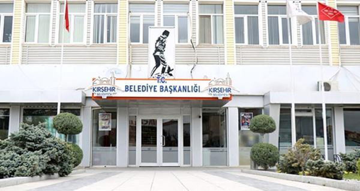 Kırşehir Belediyesi, tacizle suçlanan çalışanın işten kovulduğunu duyurdu