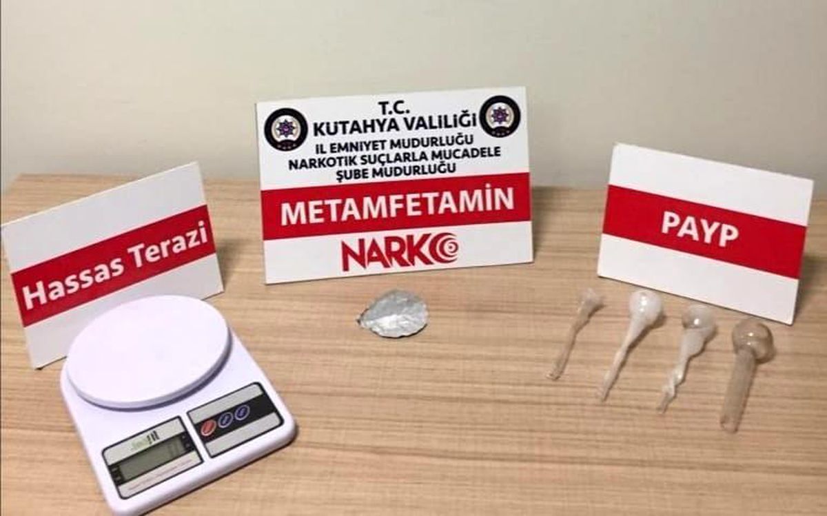Kütahya\'da 2 uyuşturucu taciri tutuklandı