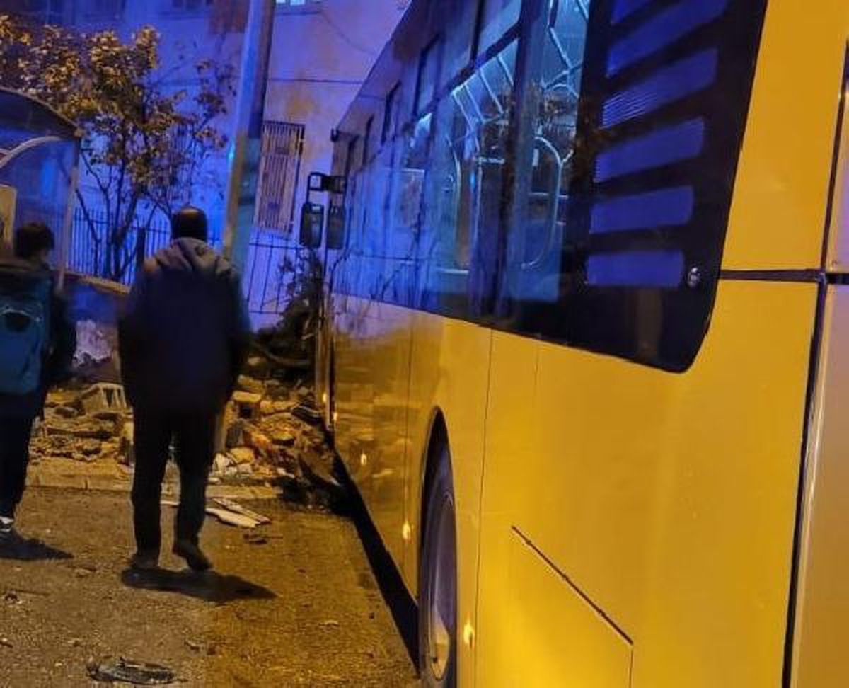 Malatya\'da halk otobüsü ile hafif ticari araç çarpıştı: 8 yaralı