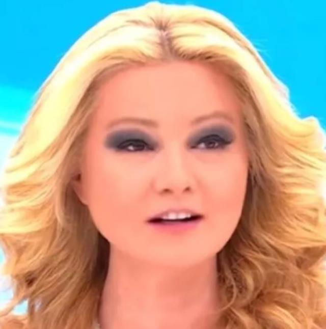 Müge Anlı'ya odaklanan kamera sallanınca ilginç gerçek ortaya çıktı! Hayranları bile şaşkın