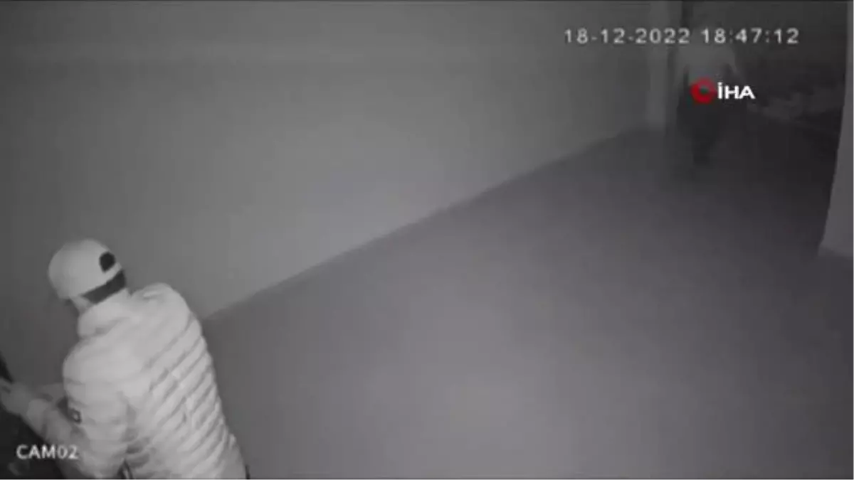 Nusaybin'de hırsızlar dadandıkları binadan bisiklet çaldı