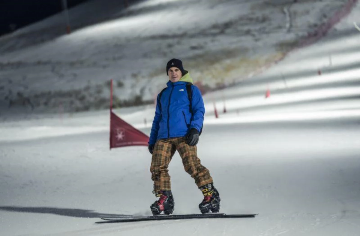 Olimpiyat şampiyonu Galmarini\'den Erzurum\'da teorik ve pratik snowboard eğitimi