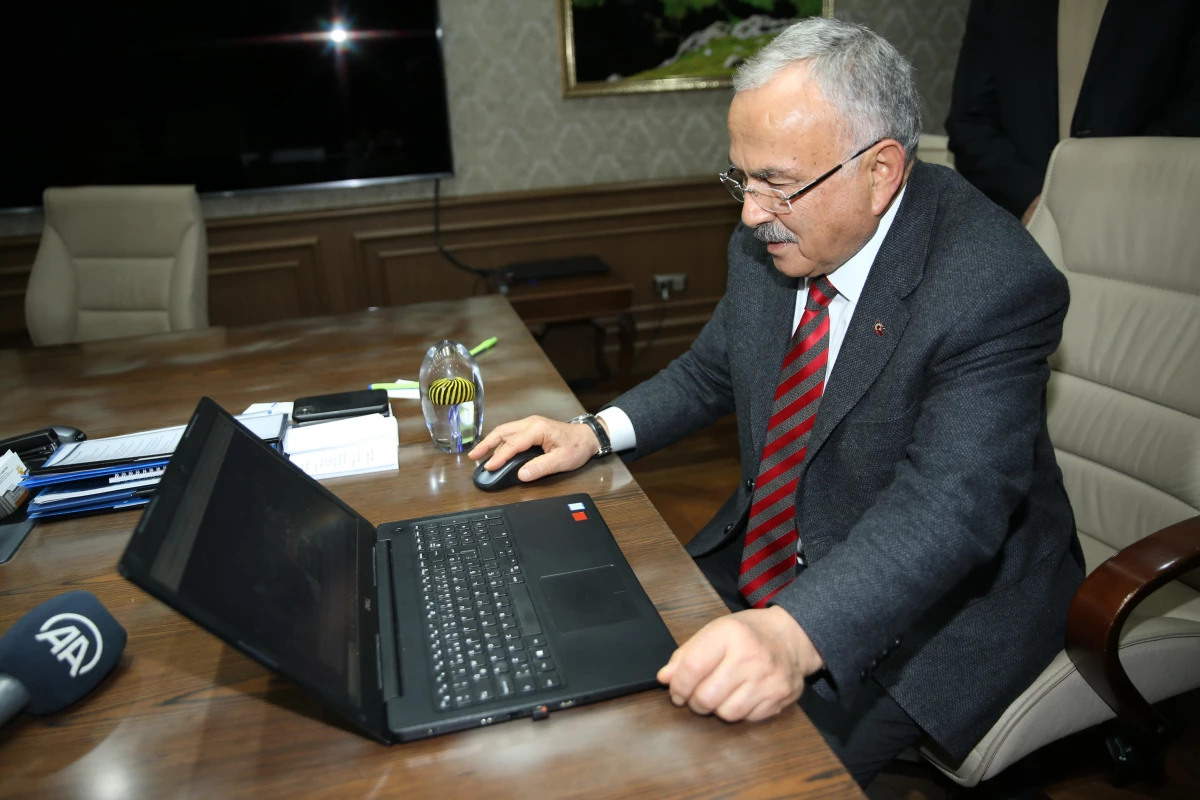 Ordu Büyükşehir Belediye Başkanı Hilmi Güler, AA\'nın "Yılın Fotoğrafları" oylamasına katıldı