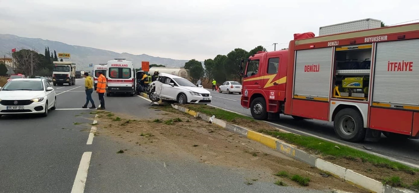 Sarayköy\'de trafik kazası;3 yaralı