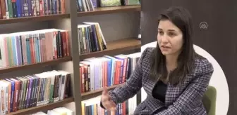 Suriyeli kadın yönetmen, Suriyelilerin bombalardan kaçmak için ülkelerini terk ettiğini söyledi