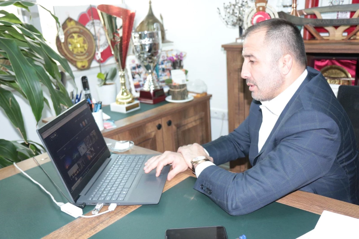 Türkiye Judo Federasyonu Başkanı Sezer Huysuz, AA\'nın "Yılın Fotoğrafları" oylamasına katıldı