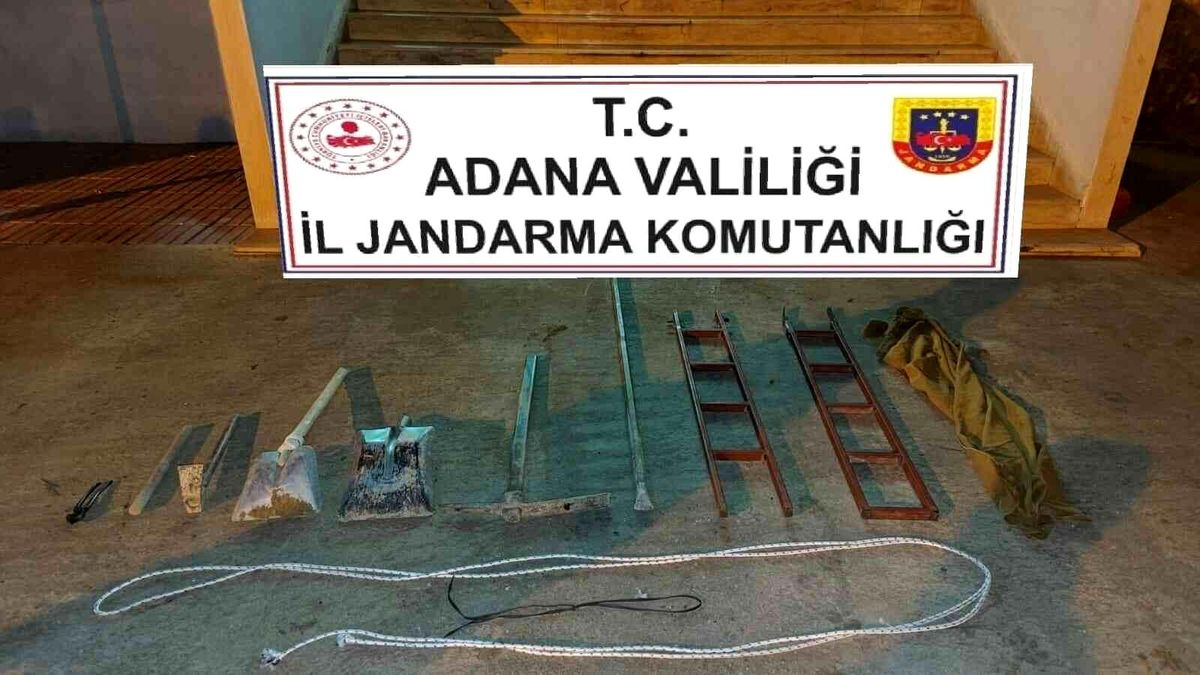 Adana\'da kaçak kazı yapan 3 kişi suçüstü yakalandı