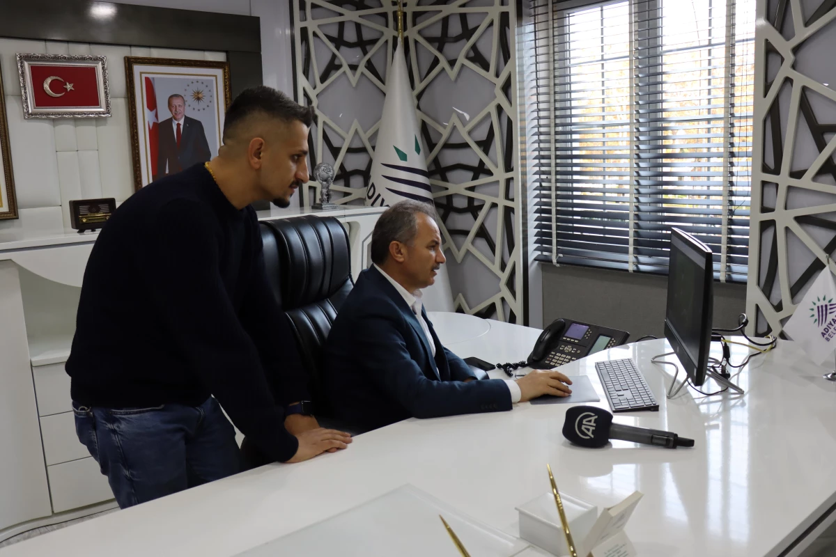 Adıyaman Belediye Başkanı Kılınç, AA\'nın "Yılın Fotoğrafları" oylamasına katıldı