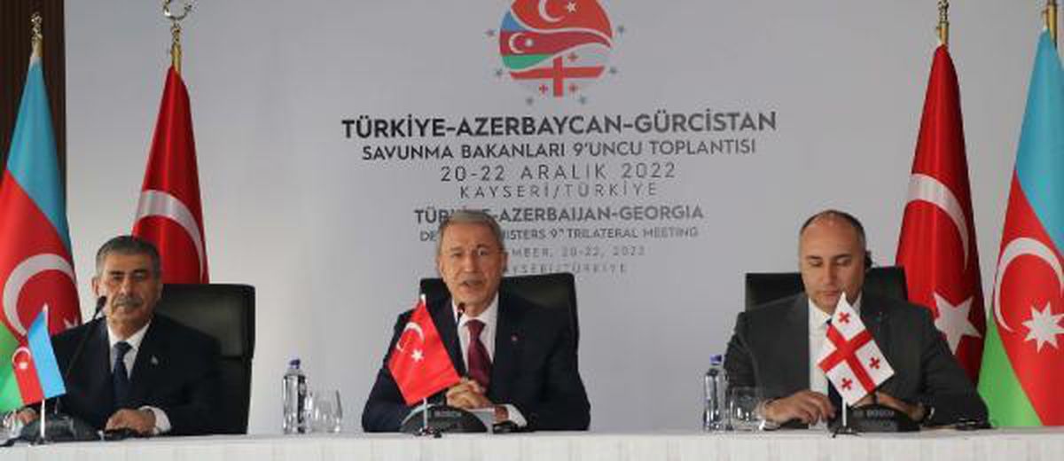 Bakan Akar: Ermenistan ateşkes ihlallerinden kaçınırsa barış ve istikrarın bir parçası olabilir