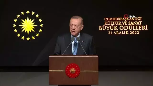 Cumhurbaşkanı Erdoğan: 'Türkiye'ye ve Türk kültürüne hizmet eden, katkı sunan herkesin başımızın üstünde yeri vardır'