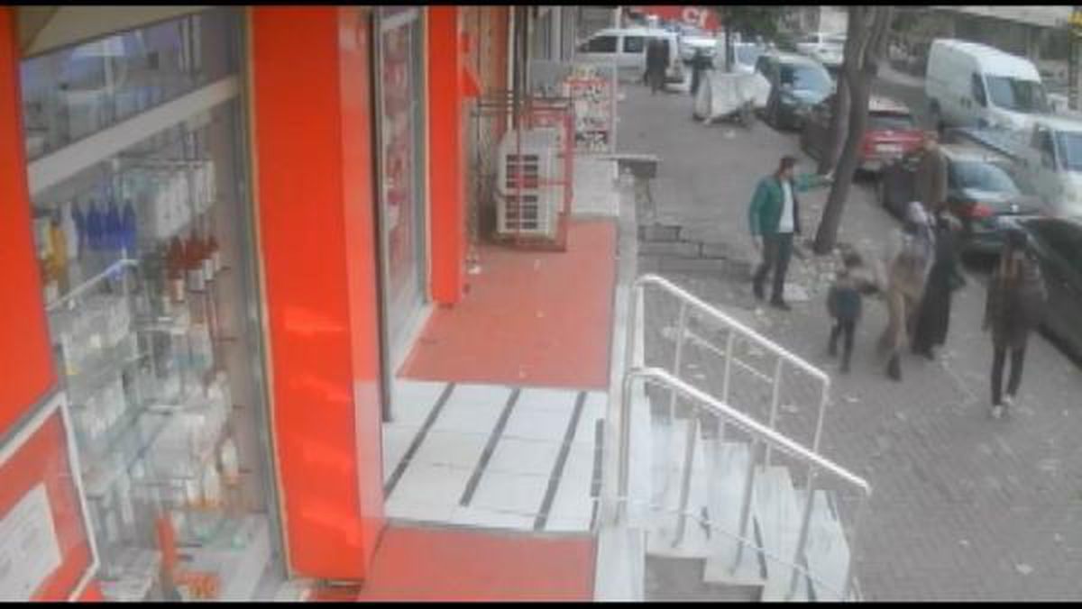 Esenler\'de bıçaklı cinayet kamerada