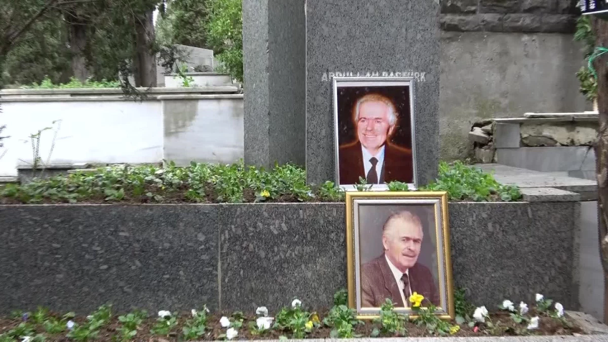 Eski Disk Genel Başkanı Abdullah Baştürk, Mezarı Başında Anıldı