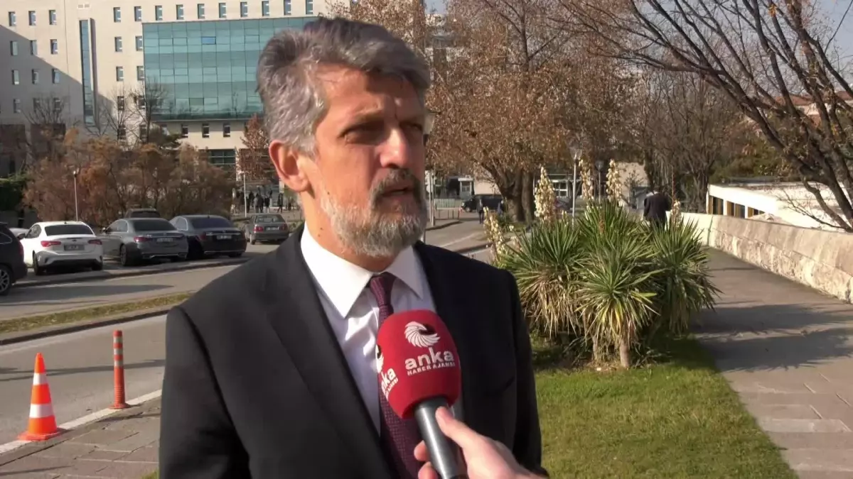 Garo Paylan\'dan \'Asgari Ücret\' Yorumu: "Bu Yıl Üretimden En Çok İşverenler Pay Aldı, Karlarına Kar Kattılar, Emekçiler de Alım Gücünü Kaybettiler.