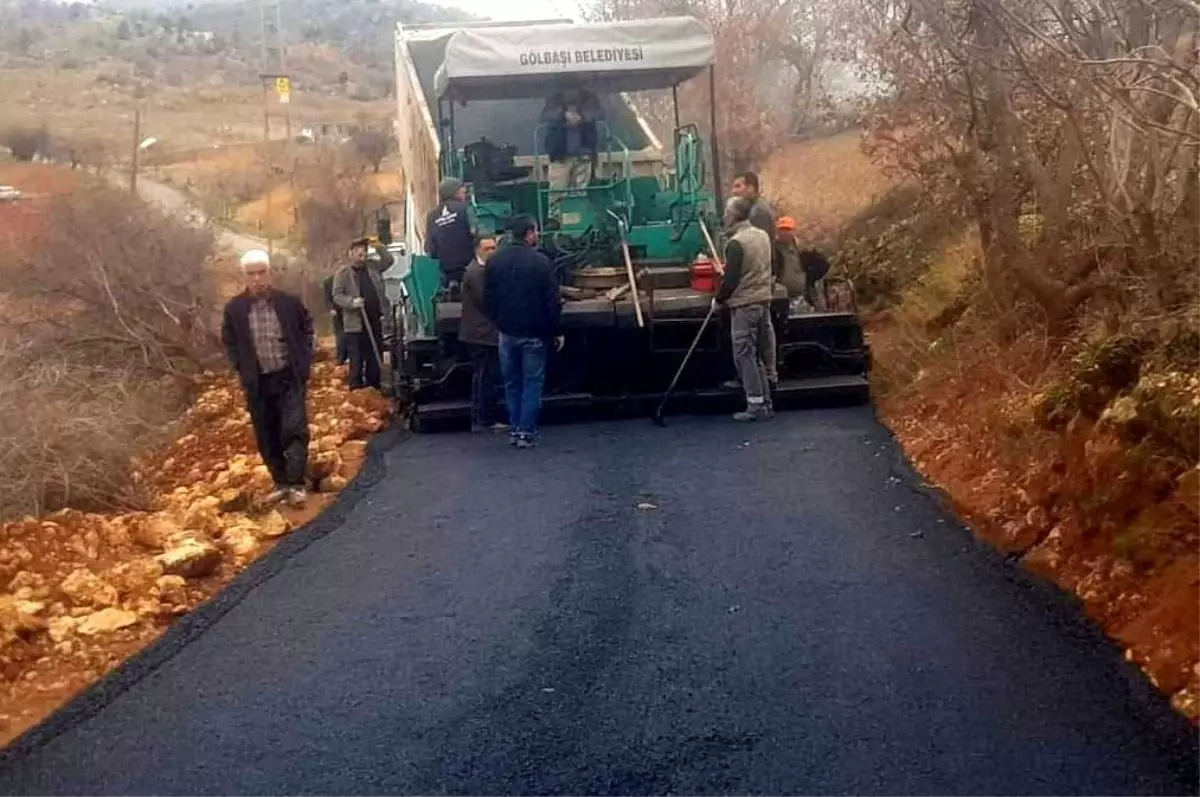 Gölbaşı Belediyesi asfalt çalışmasını sürdürüyor