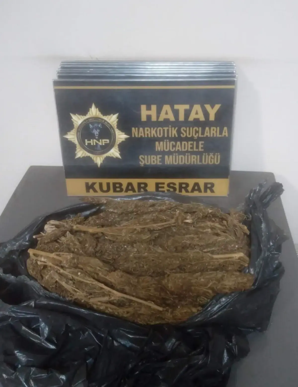 Hatay'da uyuşturucu operasyonunda 8 şüpheli yakalandı