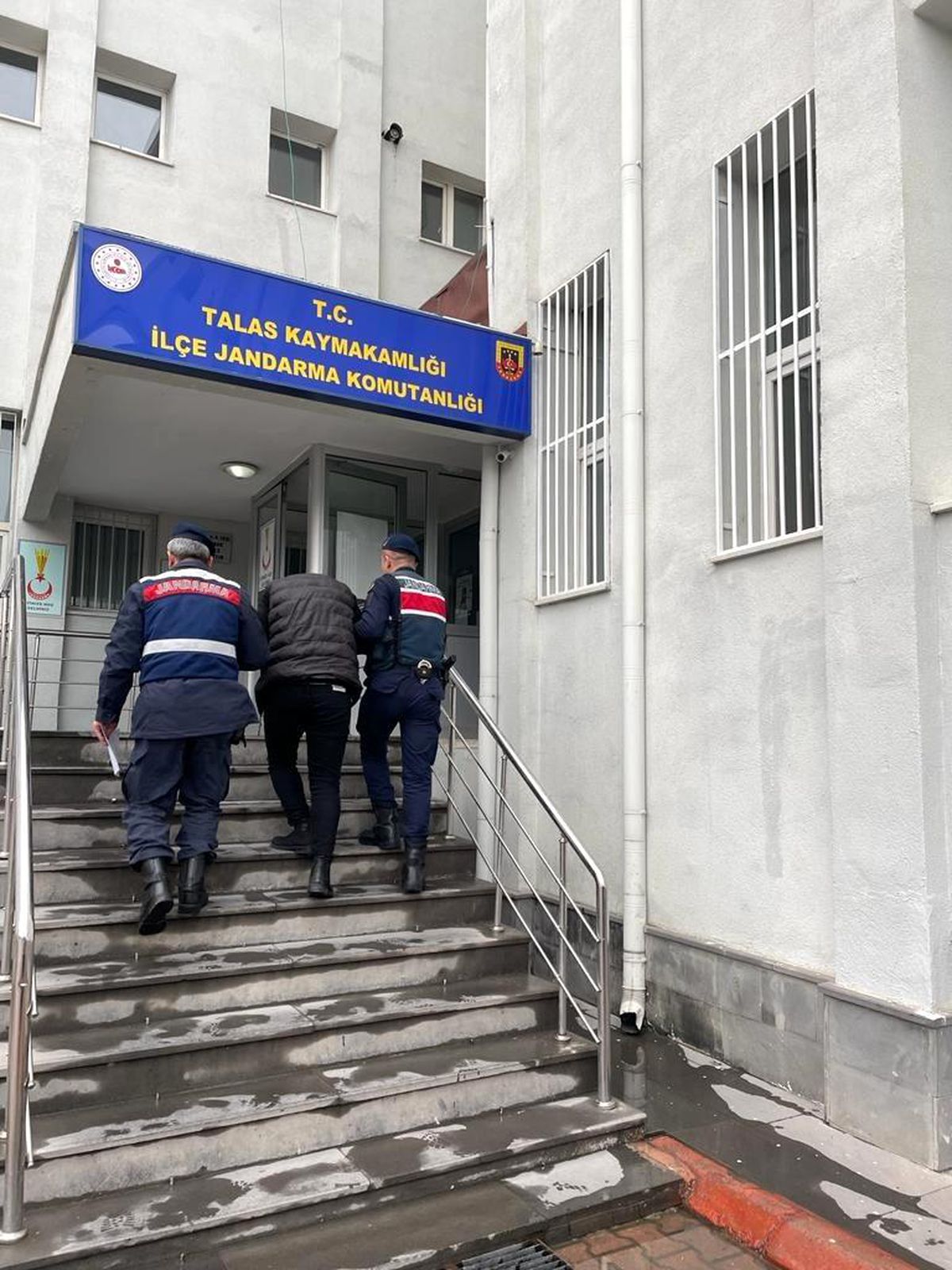 Jandarma 5 faili meçhul hırsızlığı çözdü