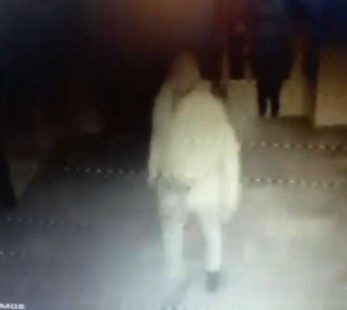 Önce ayakkabıları, ardından güvenlik kamerasını çaldılar