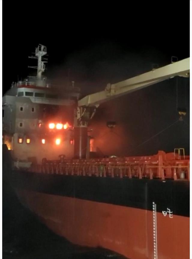 Sinop'ta yanan geminin mürettebatı korku dolu anları anlattı