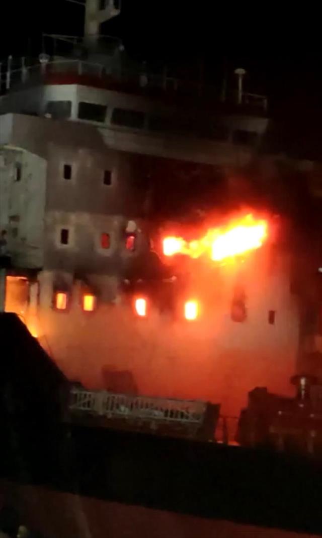 Sinop'ta yanan geminin mürettebatı korku dolu anları anlattı