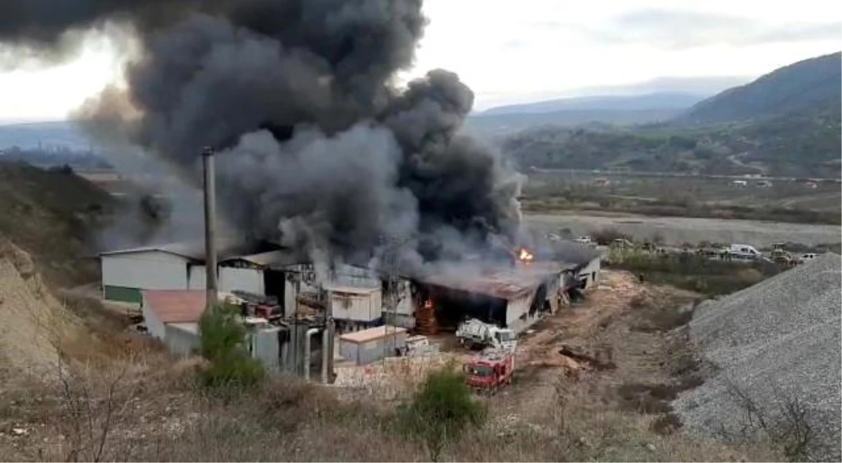 Taşova Belediye Başkanı Öztürk: "Fabrika yangını kontrol altına alındı"